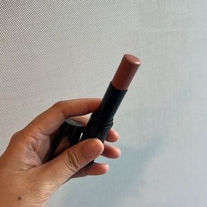 Victoria Beckham Crème Blush Cheeky Posh Playground